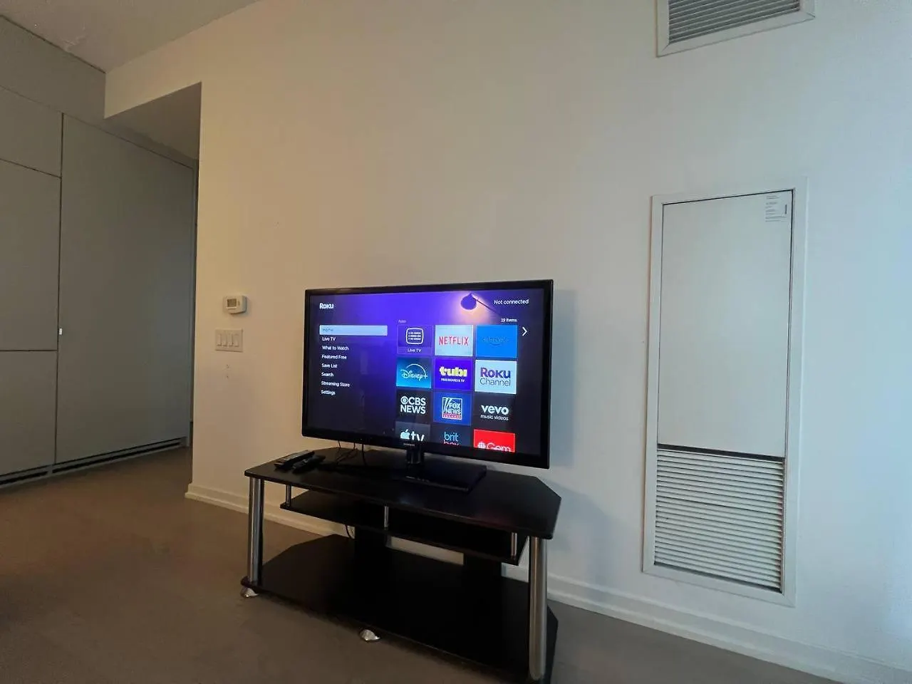 Apartment Modern Oasis In The Core Toronto Canada