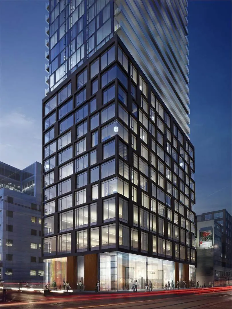 Modern Oasis In The Core Toronto